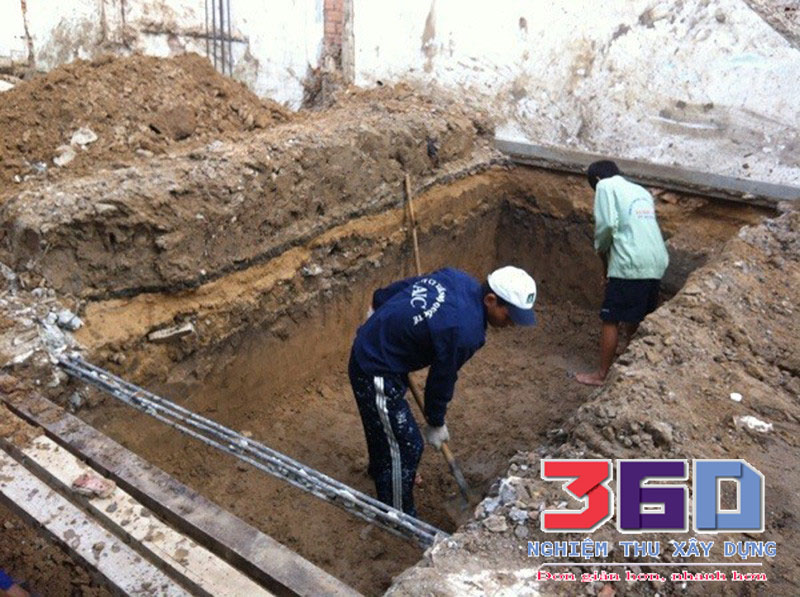 công tác đào đất hố móng